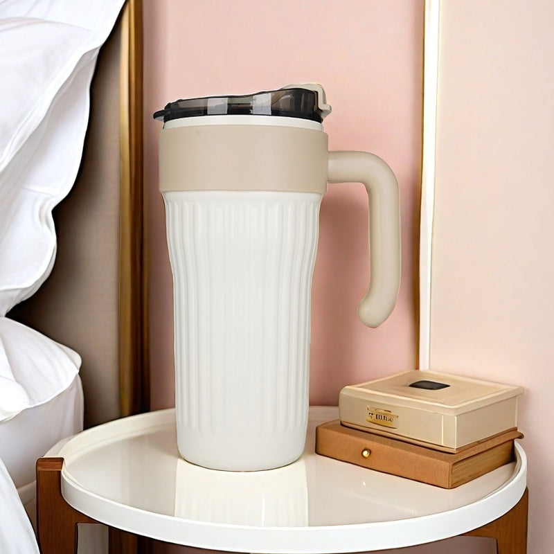 Water Bottle for Cycling Sports Featuring a Bathrobe Bear